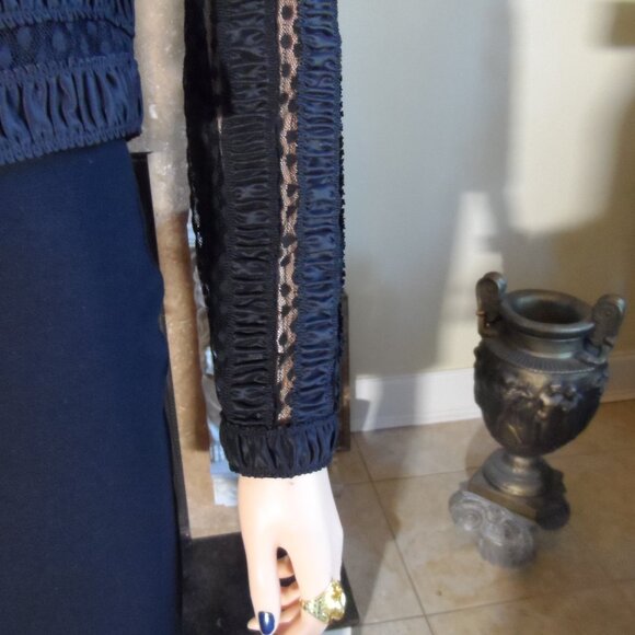 Diane von Furstenberg Black Textured Jacket & Pencil Skirt Set – Size 0/2 - Picture 10 of 16